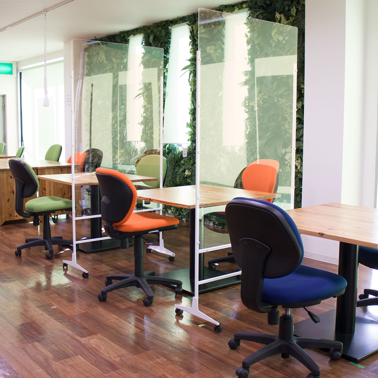 アクリルパーテーション